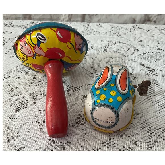 Noise Makers Vintage Lot of 2 Tin Litho Graphics Vintage Collectible - Picture 3 of 5